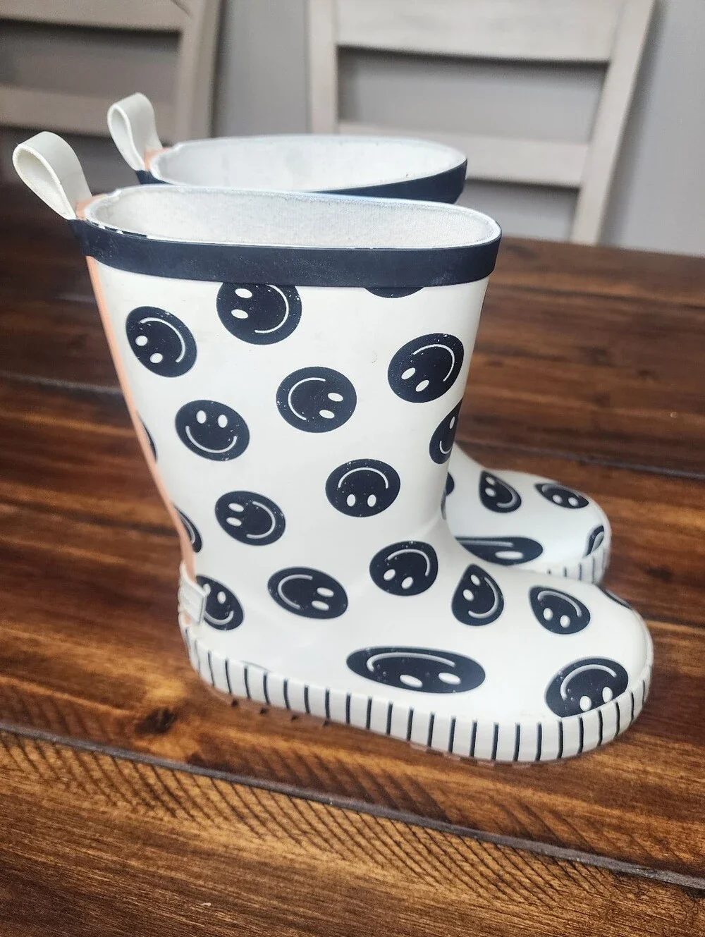 Boys Smiley Face Rain Boots | Black And White | Size 10 | Small Shop | EUC!